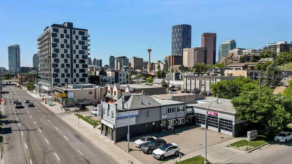 MLS® A2233524 - 201-217 4 Street NE in Crescent Heights Calgary, Commercial