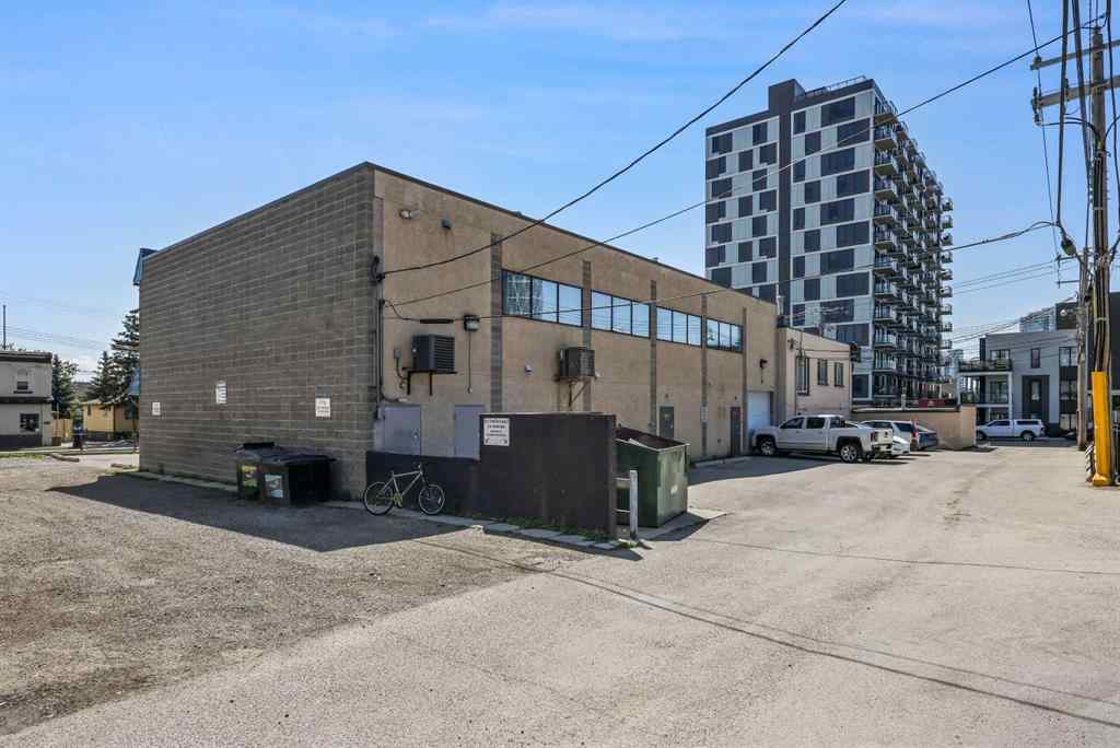MLS® A2233524 - 201-217 4 Street NE in Crescent Heights Calgary, Commercial