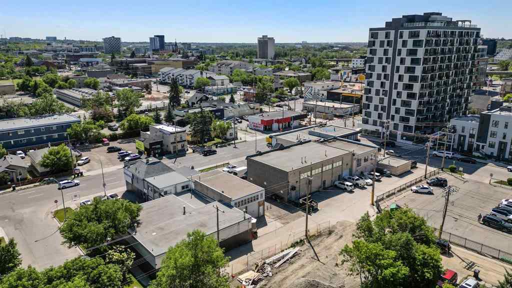 MLS® A2233524 - 201-217 4 Street NE in Crescent Heights Calgary, Commercial