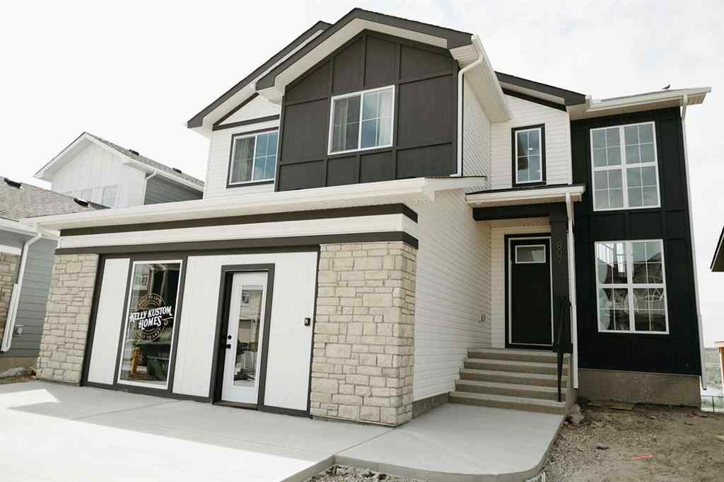 MLS® A2233550 - 807 Lakewood Circle  in Lakewood Strathmore, Residential