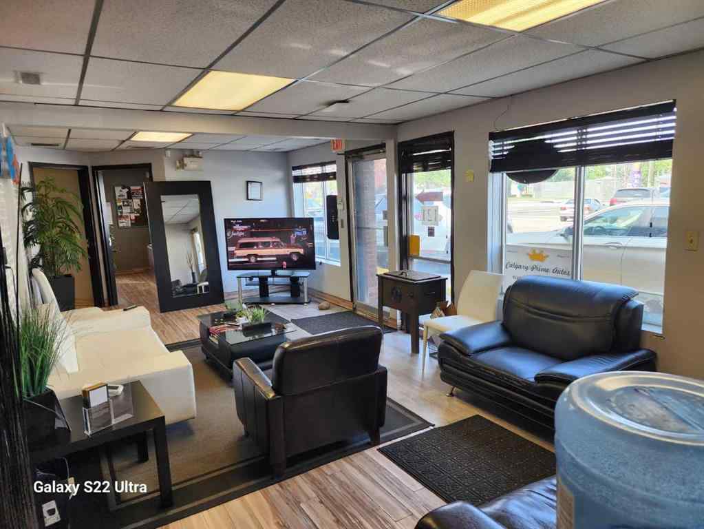 MLS® A2233558 - 165 72 Avenue SE in Manchester Industrial Calgary, Commercial