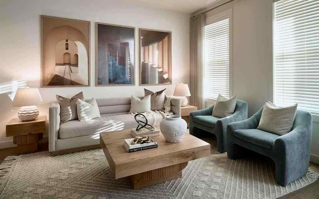 MLS® A2233669 - 82 Royston Park NW in Haskayne Calgary, Residential