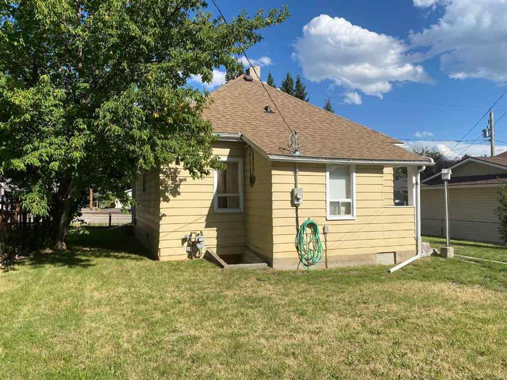 MLS® A2233689 - 20630 25 Avenue  in NONE Bellevue, Residential