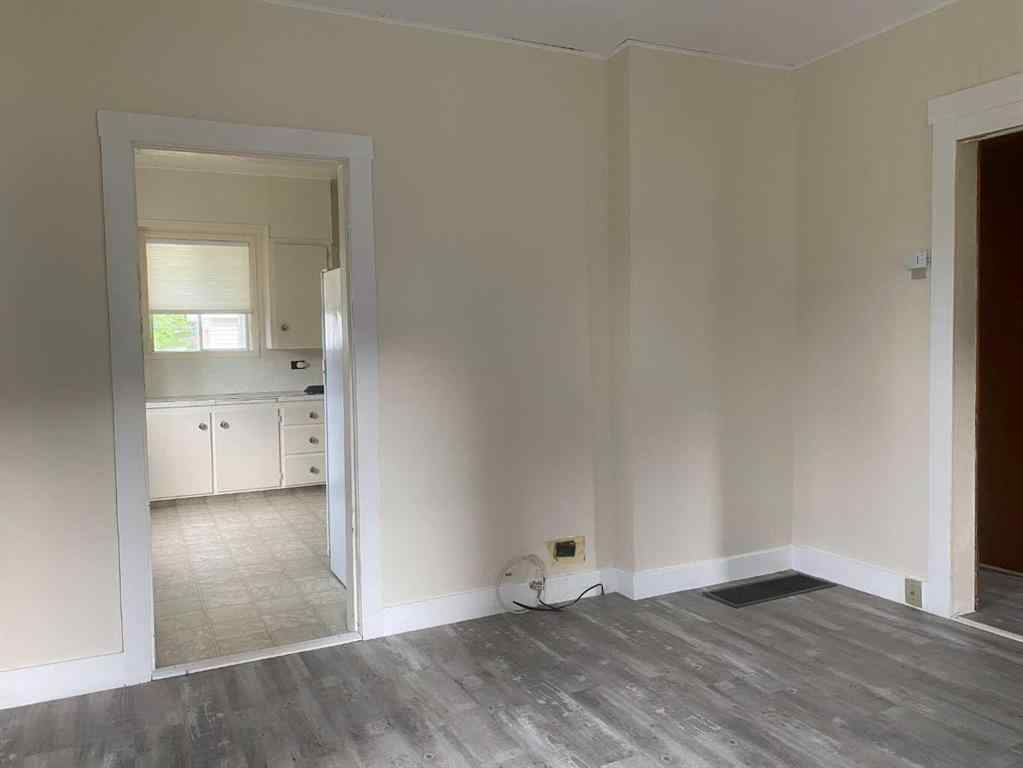 MLS® A2233689 - 20630 25 Avenue  in NONE Bellevue, Residential