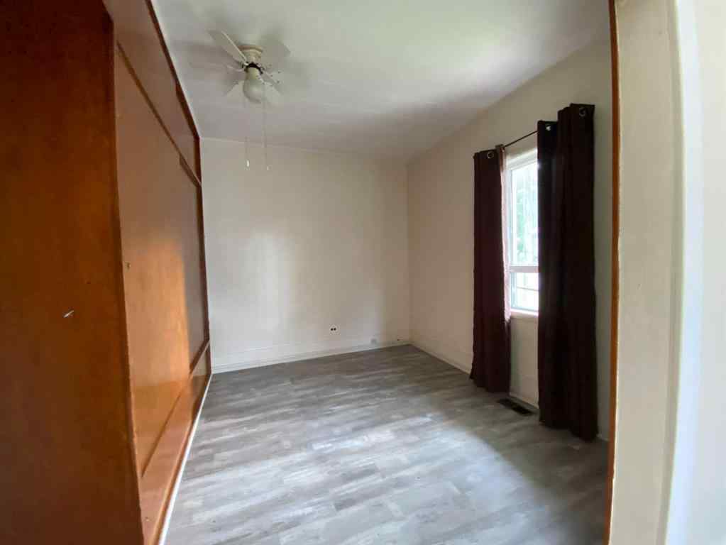 MLS® A2233689 - 20630 25 Avenue  in NONE Bellevue, Residential