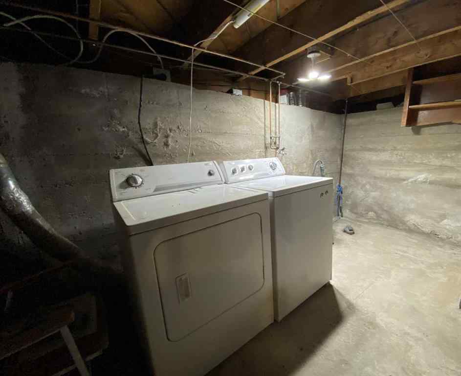 MLS® A2233689 - 20630 25 Avenue  in NONE Bellevue, Residential