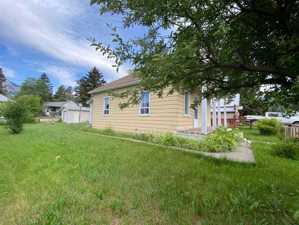 MLS® A2233689 - 20630 25 Avenue  in NONE Bellevue, Residential