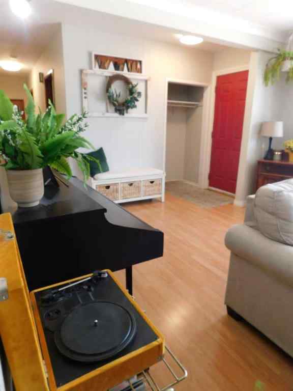 MLS® A2233755 - 315 6 Street W in West End Brooks, Residential