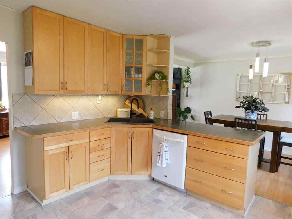 MLS® A2233755 - 315 6 Street W in West End Brooks, Residential