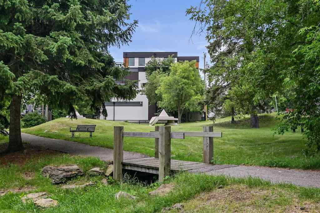 MLS® A2233772 - 2100 17A Street SW in Bankview Calgary, Residential