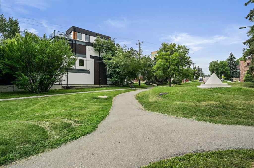 MLS® A2233772 - 2100 17A Street SW in Bankview Calgary, Residential