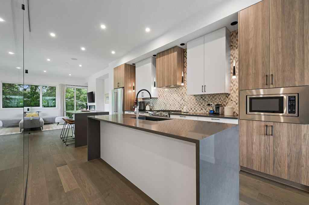 MLS® A2233772 - 2100 17A Street SW in Bankview Calgary, Residential