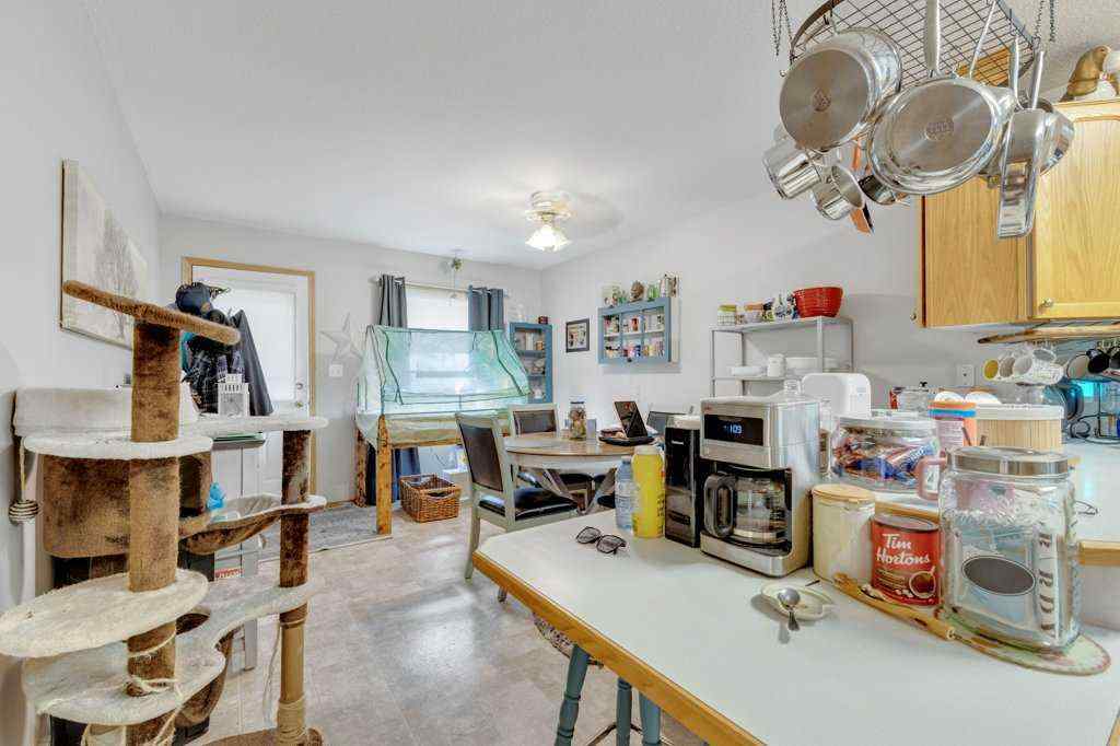 MLS® A2233783 - 4950 53 Avenue  in Napoleon Lake Innisfail, Residential