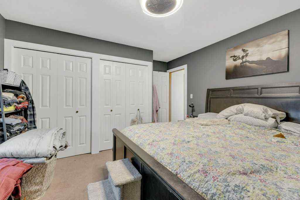 MLS® A2233783 - 4950 53 Avenue  in Napoleon Lake Innisfail, Residential