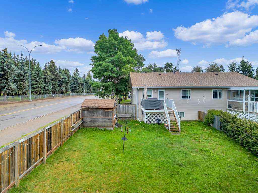 MLS® A2233783 - 4950 53 Avenue  in Napoleon Lake Innisfail, Residential