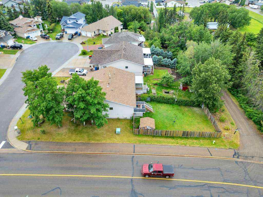 MLS® A2233783 - 4950 53 Avenue  in Napoleon Lake Innisfail, Residential