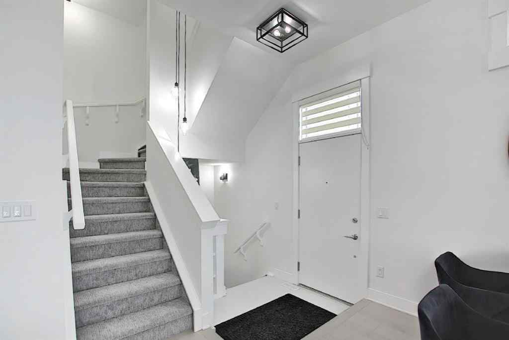 MLS® A2233804 - Unit #Unit 2 940 38th Street SW in Rosscarrock Calgary, Residential