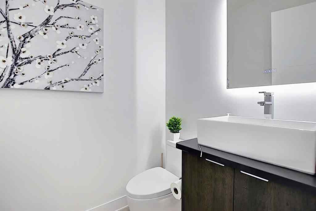 MLS® A2233804 - Unit #Unit 2 940 38th Street SW in Rosscarrock Calgary, Residential