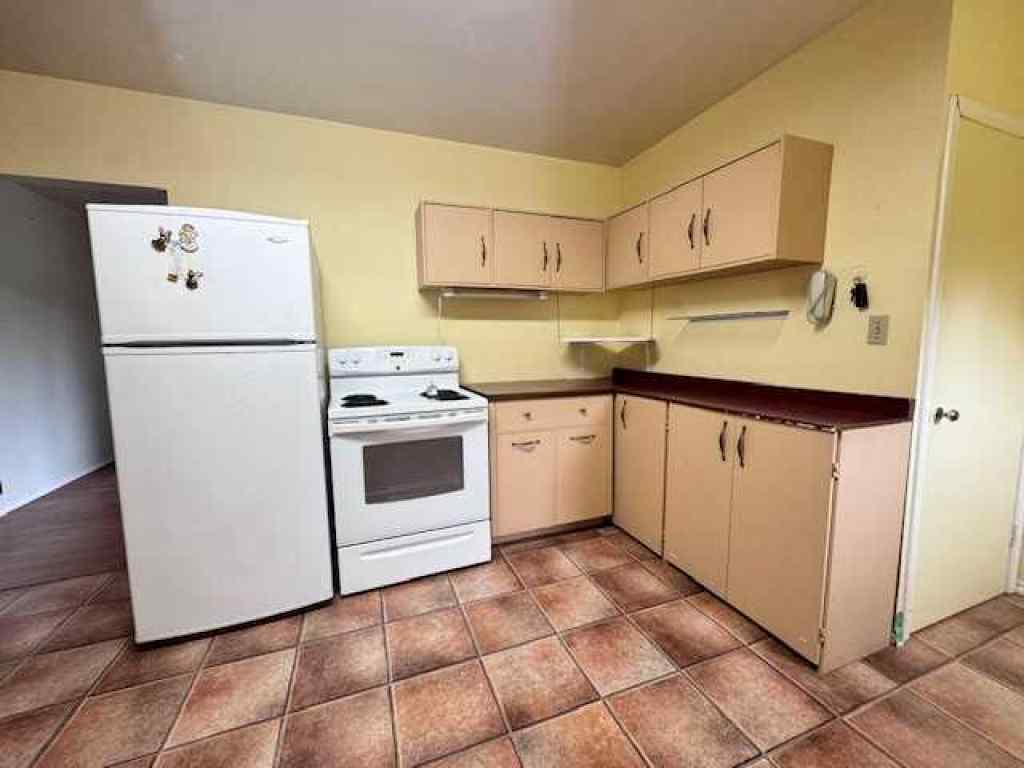 MLS® A2233815 - 212 5th Avenue  in NONE Paradise Hill, Residential
