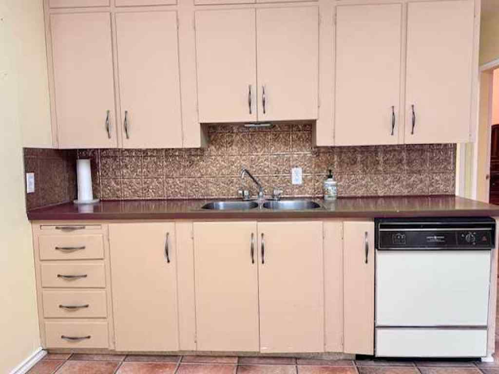 MLS® A2233815 - 212 5th Avenue  in NONE Paradise Hill, Residential