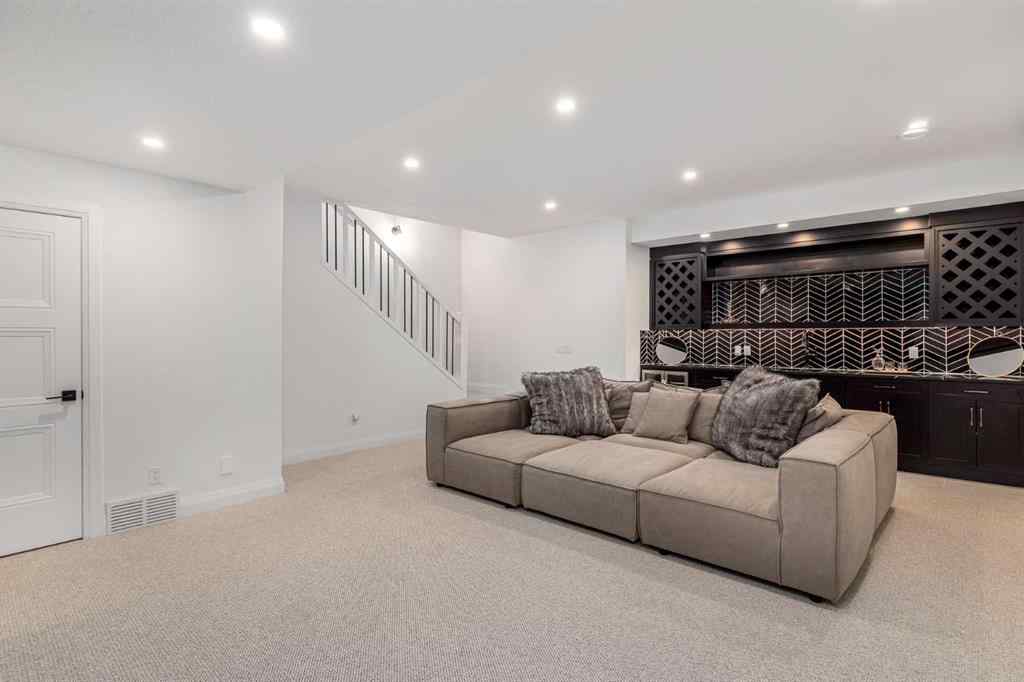 MLS® A2233848 - 2032 41 Avenue SW in Altadore Calgary, Residential