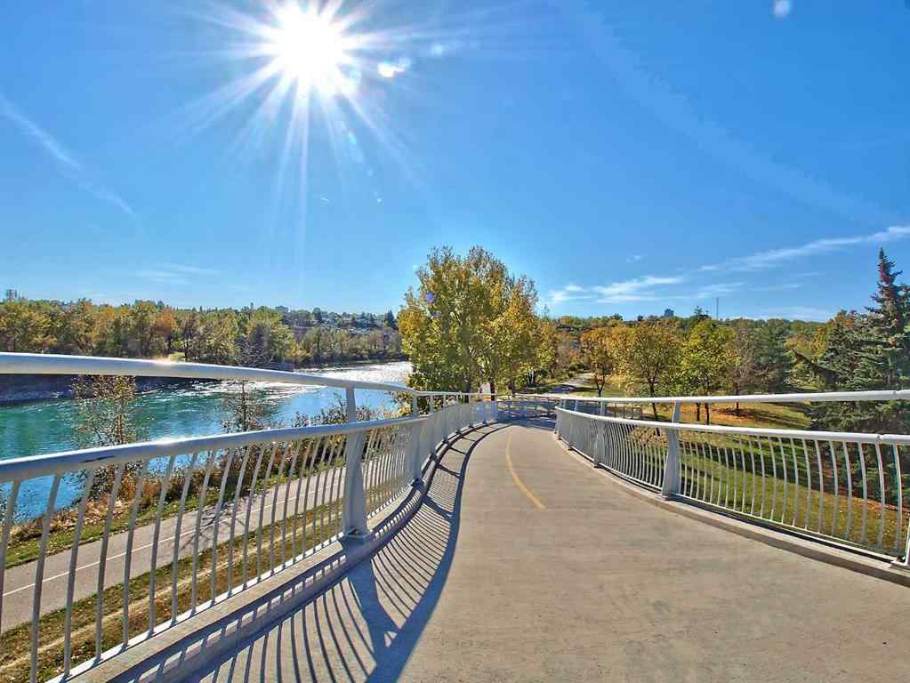 MLS® A2233853 - 1910 Broadview Road NW in West Hillhurst Calgary, Residential