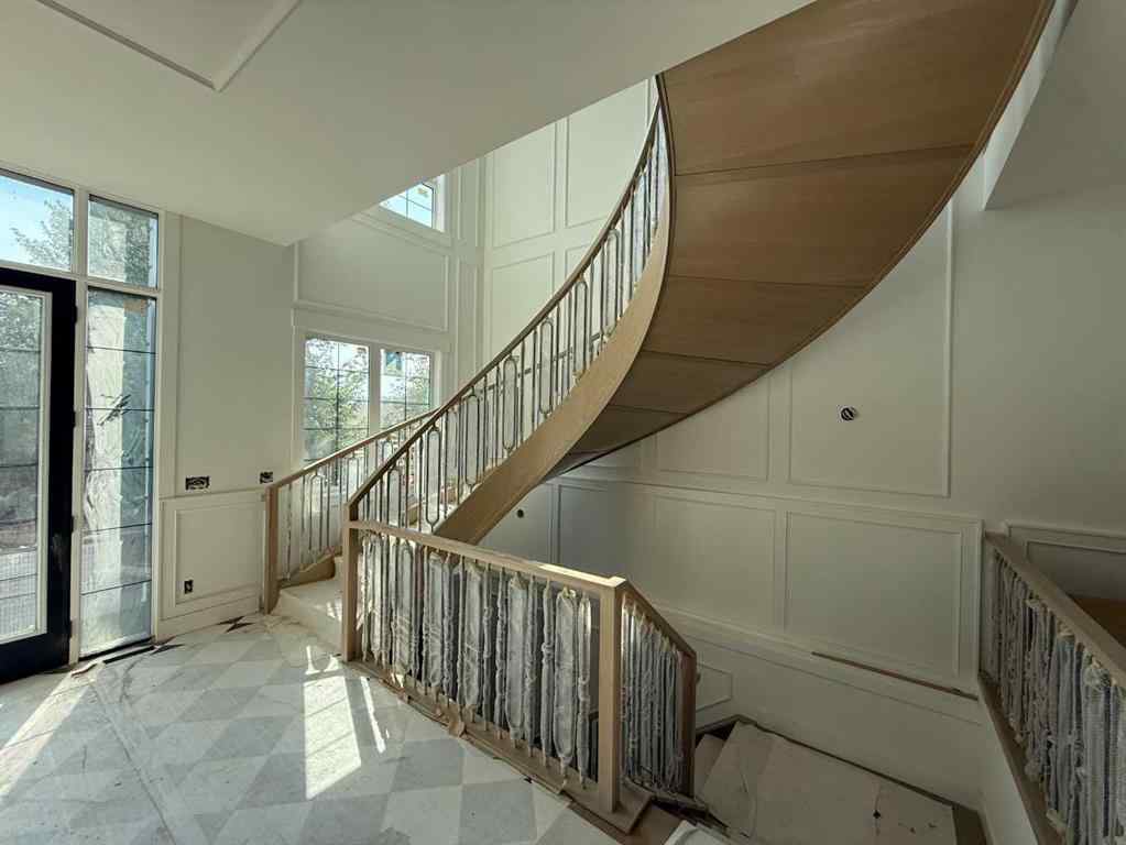 MLS® A2233853 - 1910 Broadview Road NW in West Hillhurst Calgary, Residential