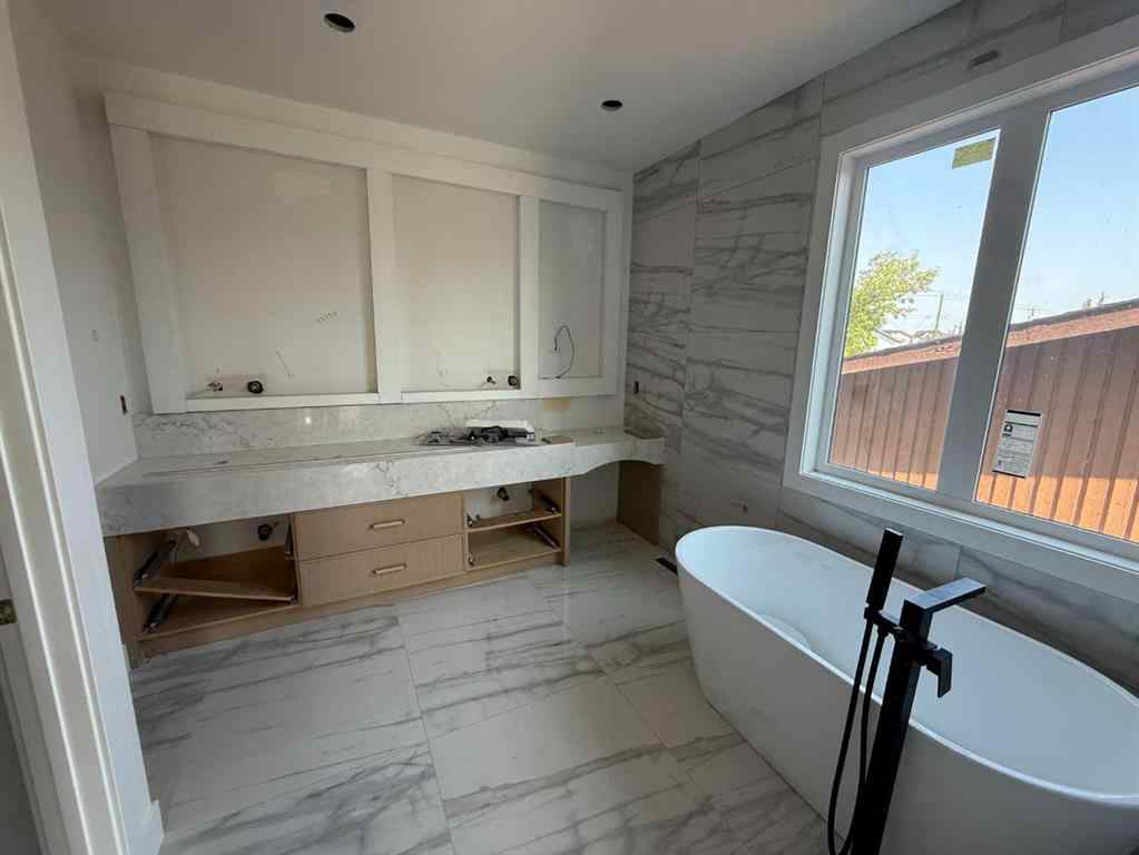 MLS® A2233853 - 1910 Broadview Road NW in West Hillhurst Calgary, Residential
