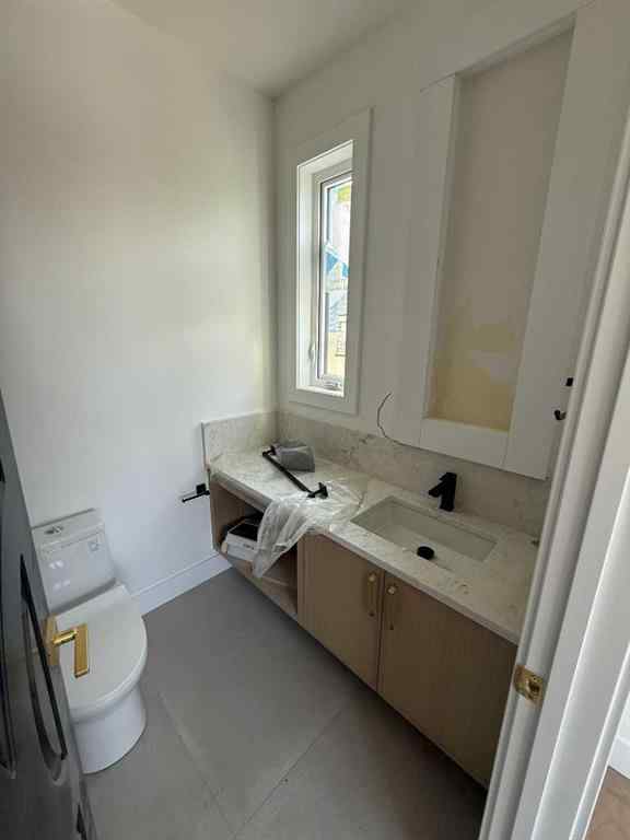 MLS® A2233853 - 1910 Broadview Road NW in West Hillhurst Calgary, Residential