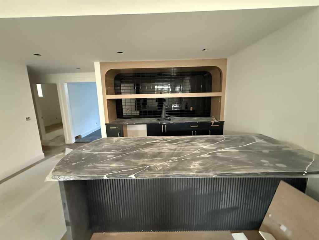 MLS® A2233853 - 1910 Broadview Road NW in West Hillhurst Calgary, Residential