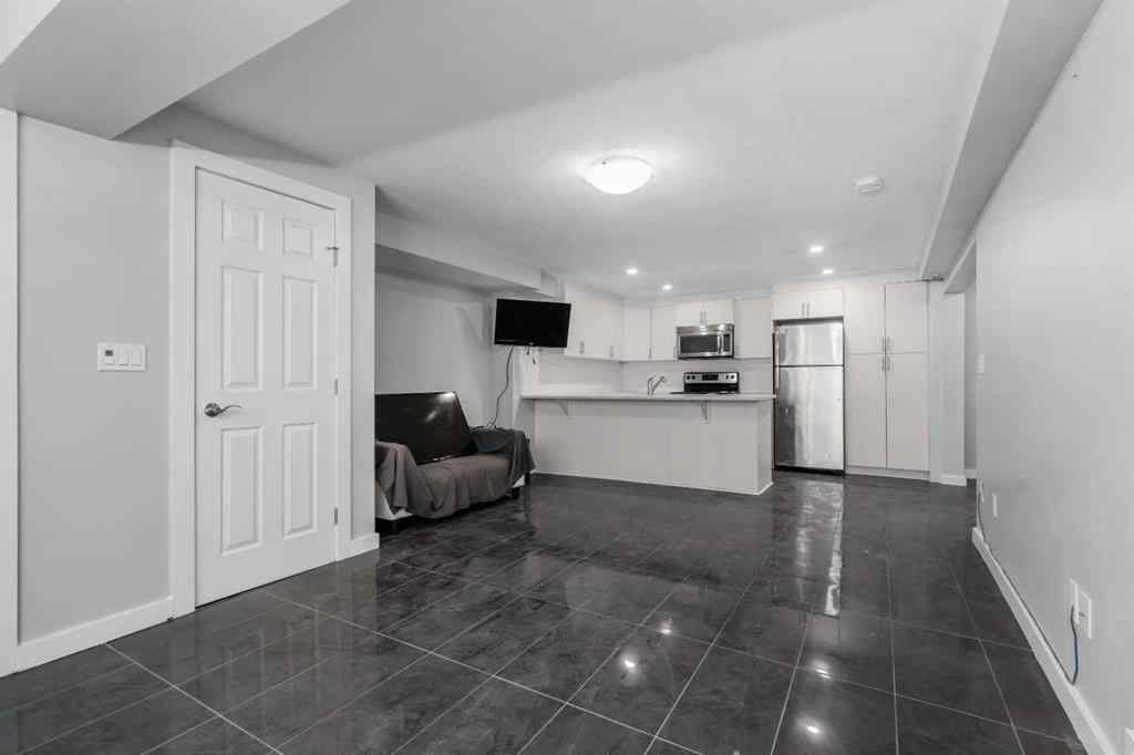 MLS® A2233854 - Unit #5 2815 17 Street SW in South Calgary Calgary, Residential