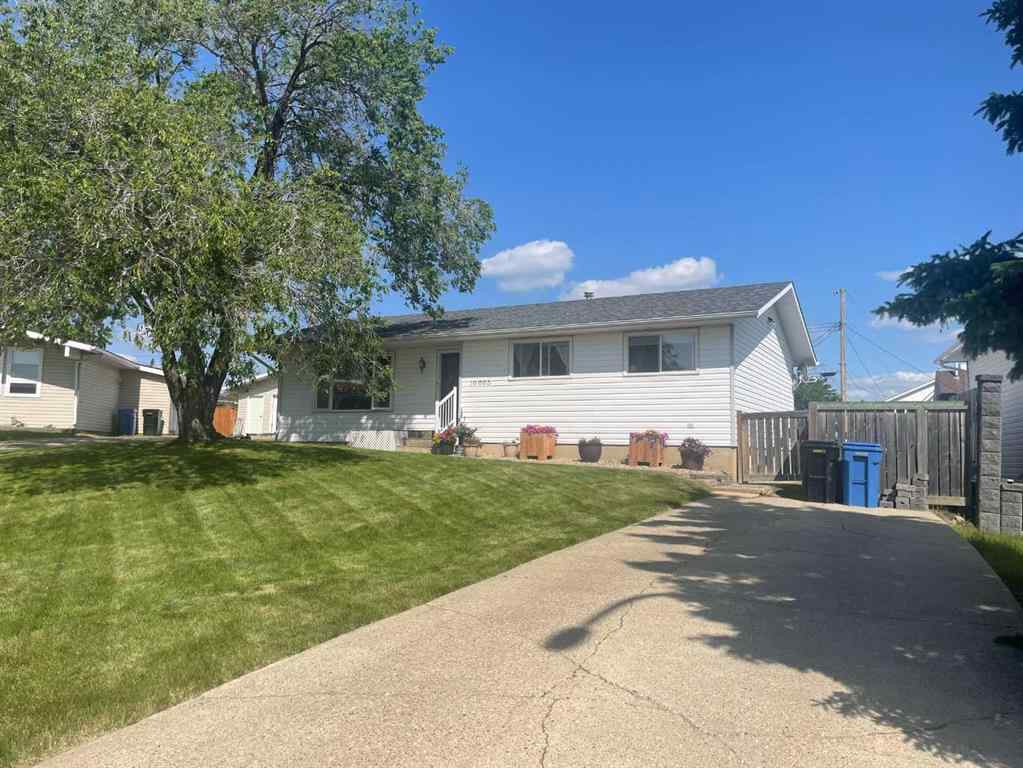 MLS® A2233866 - 10605 107 Street Close  in NONE Fairview, Residential