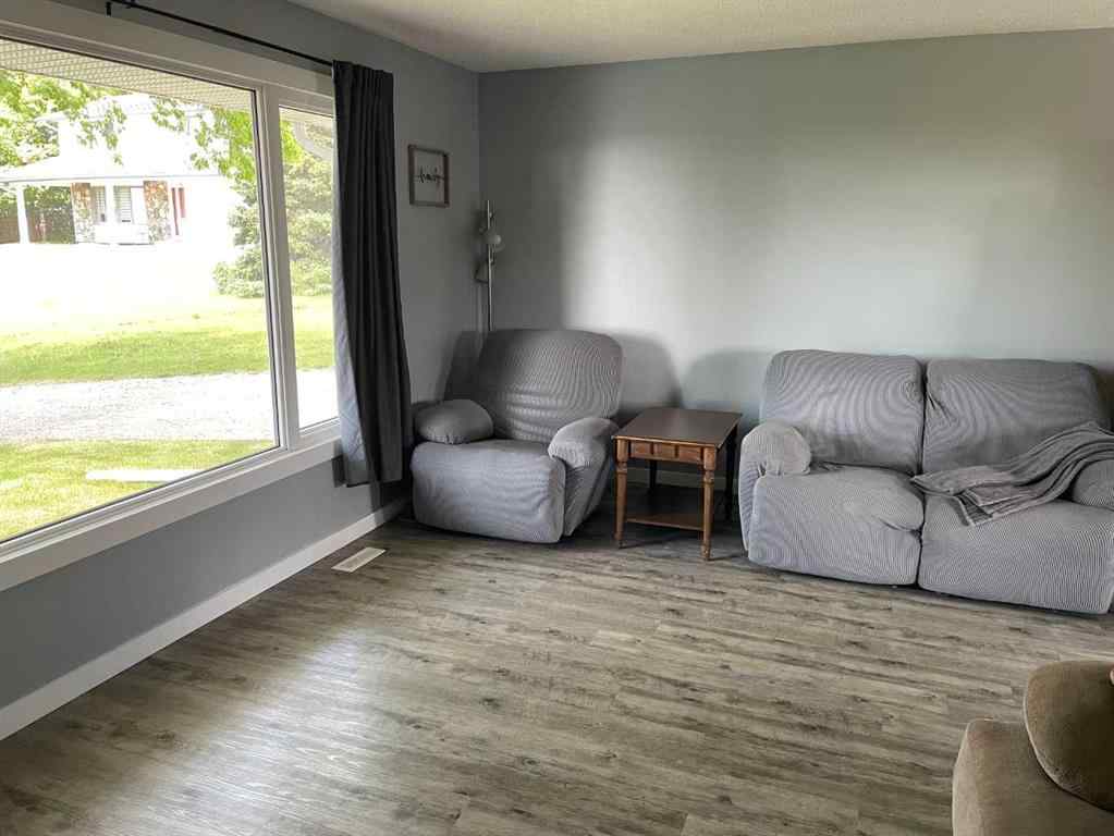 MLS® A2233866 - 10605 107 Street Close  in NONE Fairview, Residential