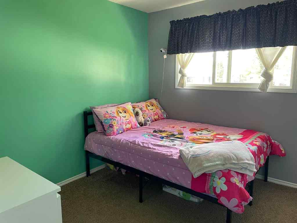 MLS® A2233866 - 10605 107 Street Close  in NONE Fairview, Residential
