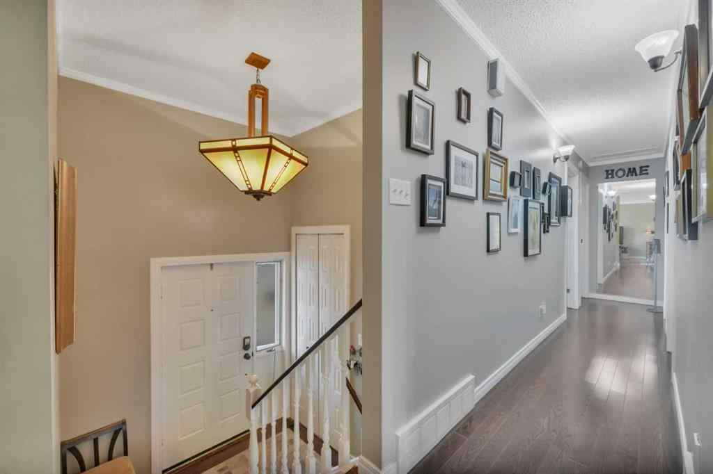 MLS® A2233876 - 285 9 Street SE in NONE Three Hills, Residential
