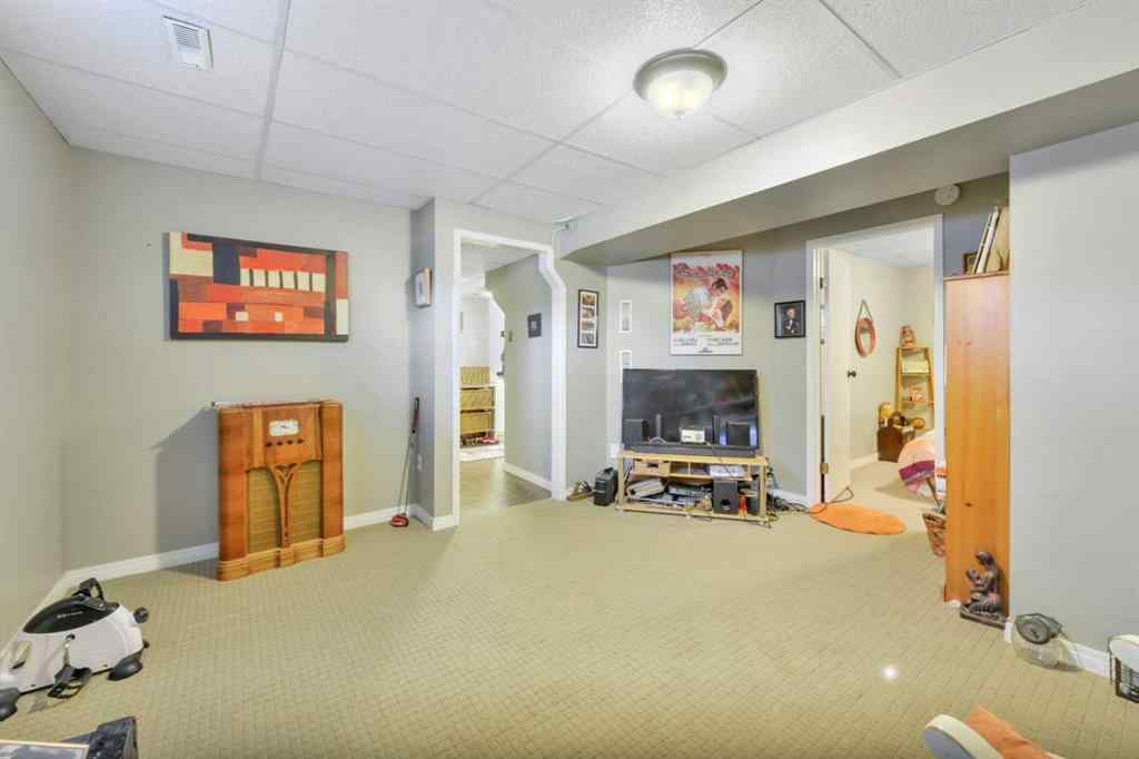 MLS® A2233876 - 285 9 Street SE in NONE Three Hills, Residential