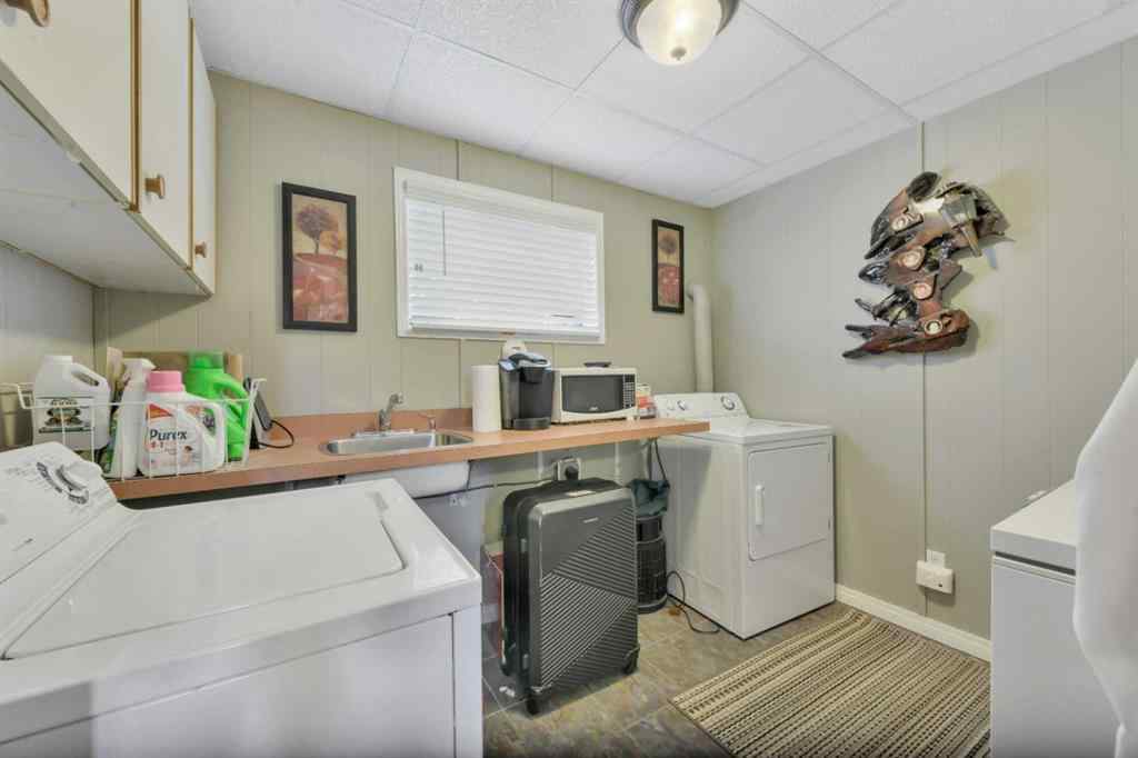MLS® A2233876 - 285 9 Street SE in NONE Three Hills, Residential