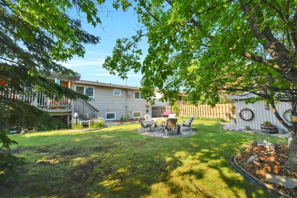 MLS® A2233876 - 285 9 Street SE in NONE Three Hills, Residential