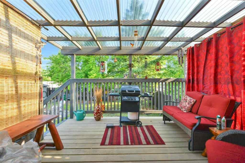 MLS® A2233876 - 285 9 Street SE in NONE Three Hills, Residential