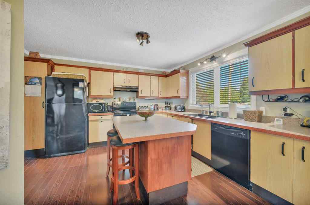 MLS® A2233876 - 285 9 Street SE in NONE Three Hills, Residential