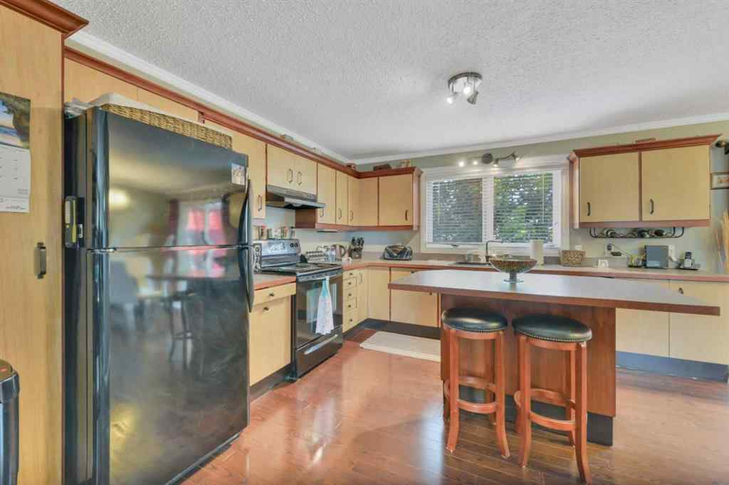 MLS® A2233876 - 285 9 Street SE in NONE Three Hills, Residential