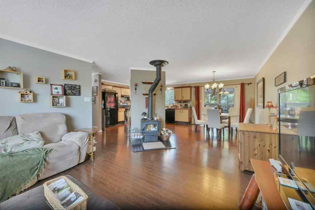 MLS® A2233876 - 285 9 Street SE in NONE Three Hills, Residential