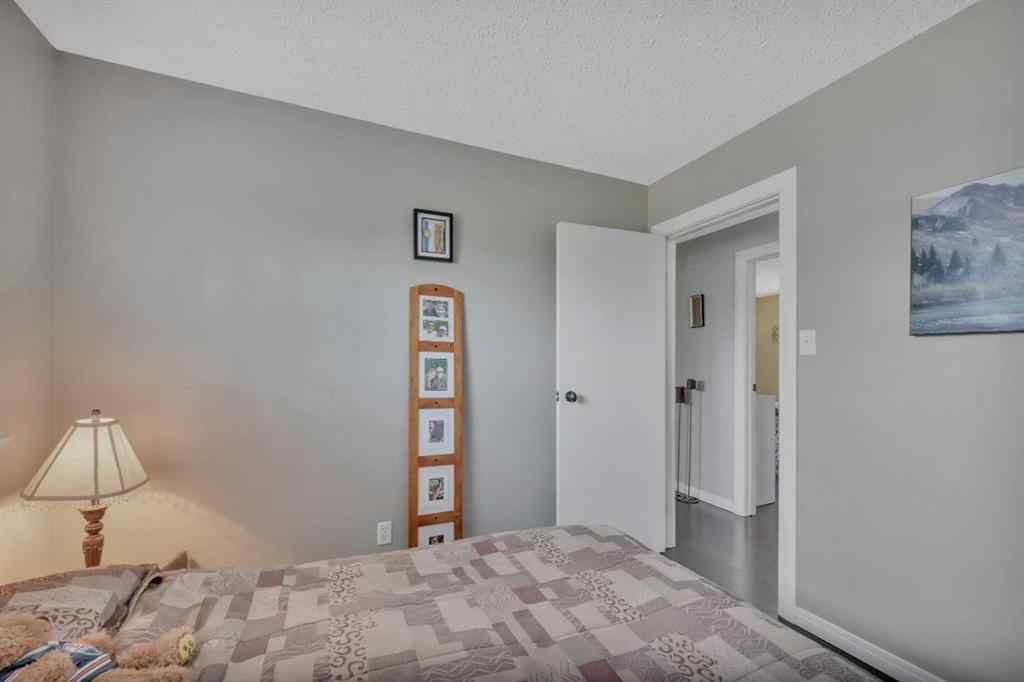 MLS® A2233876 - 285 9 Street SE in NONE Three Hills, Residential