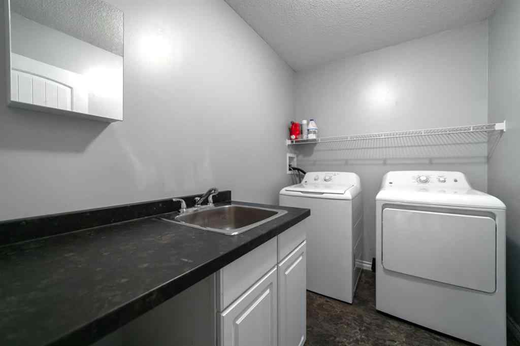 MLS® A2233917 - 5620 50 Avenue  in Killam Killam, Residential