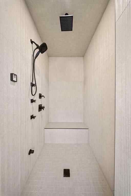 MLS® A2233948 - 2232 1 Avenue NW in West Hillhurst Calgary, Residential