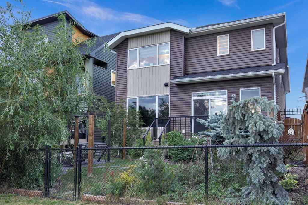 MLS® A2233973 - 37 Savanna Grove NE in Saddle Ridge Calgary, Residential