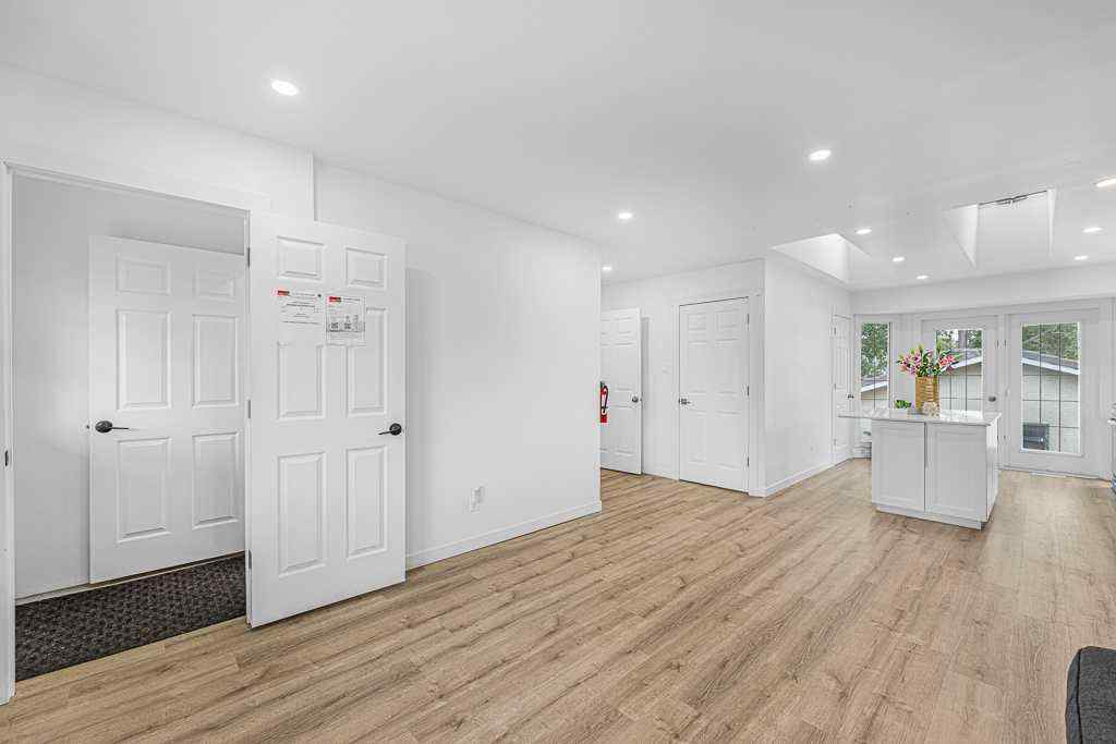 MLS® A2233996 - 477 72 Avenue NE in Huntington Hills Calgary, Residential