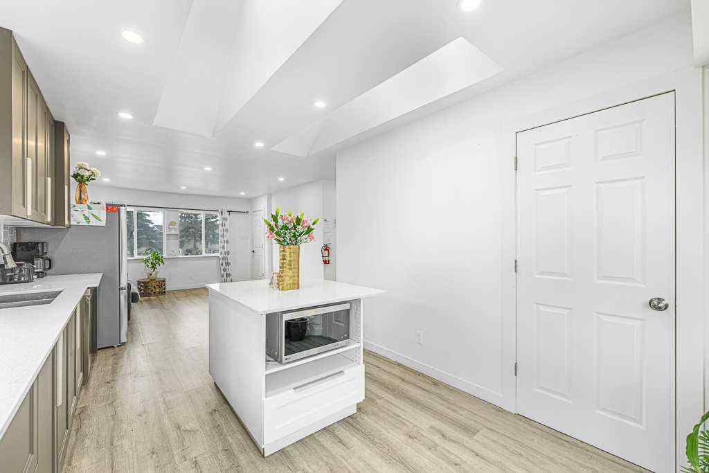 MLS® A2233996 - 477 72 Avenue NE in Huntington Hills Calgary, Residential