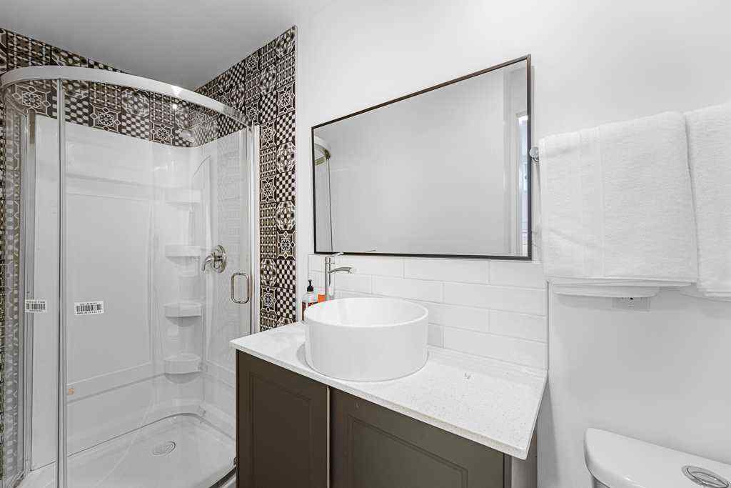 MLS® A2233996 - 477 72 Avenue NE in Huntington Hills Calgary, Residential