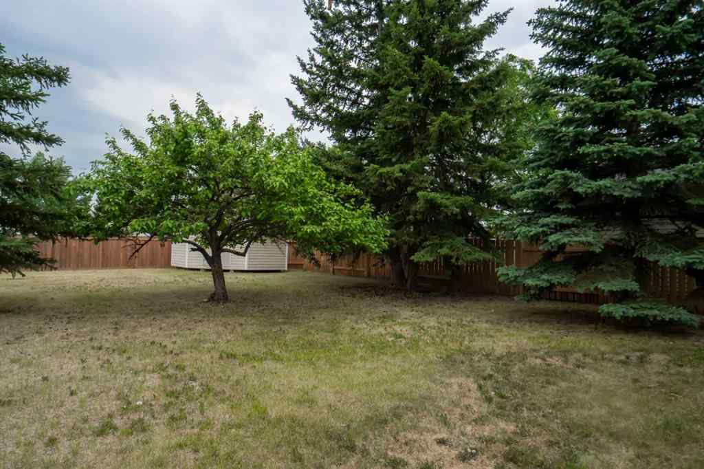 MLS® A2234002 - 8325 101 Avenue  in Saddleback Ridge Peace River, Residential